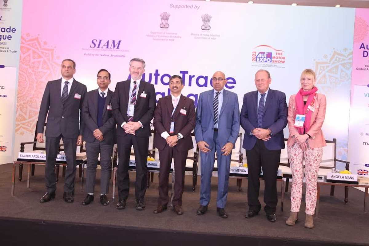 वैश्विक ऑटोमोटिव उद्योग में उभरती नीतियों और रुझानों पर हुई चर्चा